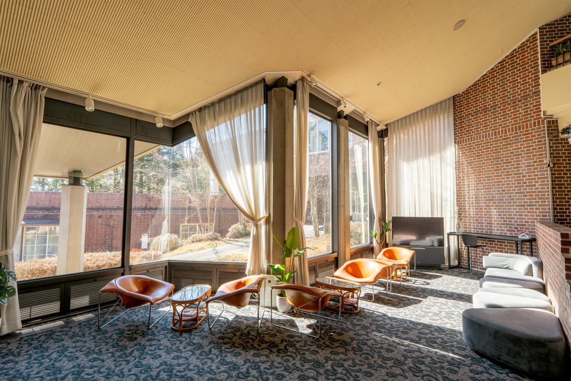 富士祥栄会館 Hotel Oyama  Exterior photo