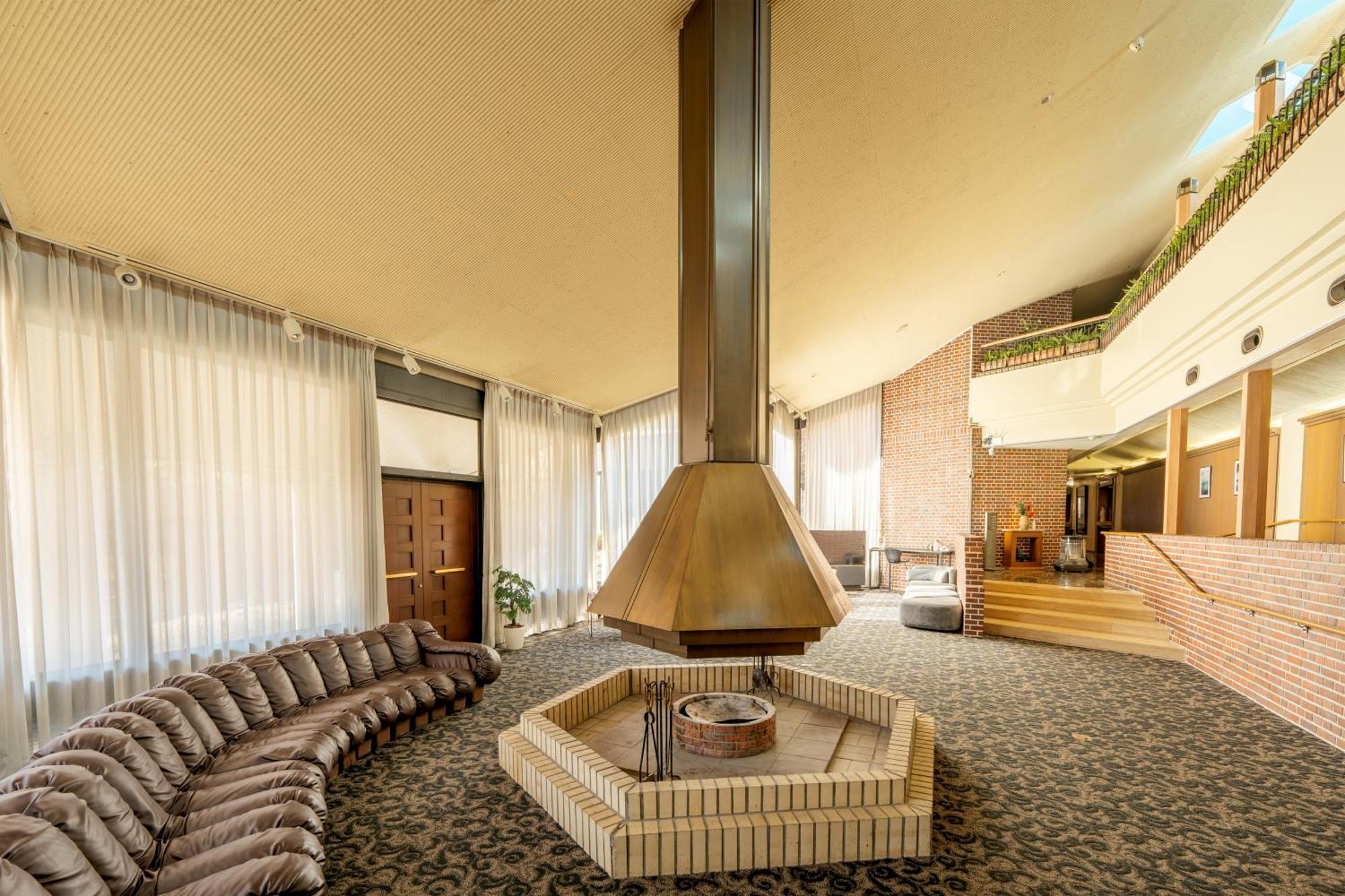 富士祥栄会館 Hotel Oyama  Exterior photo