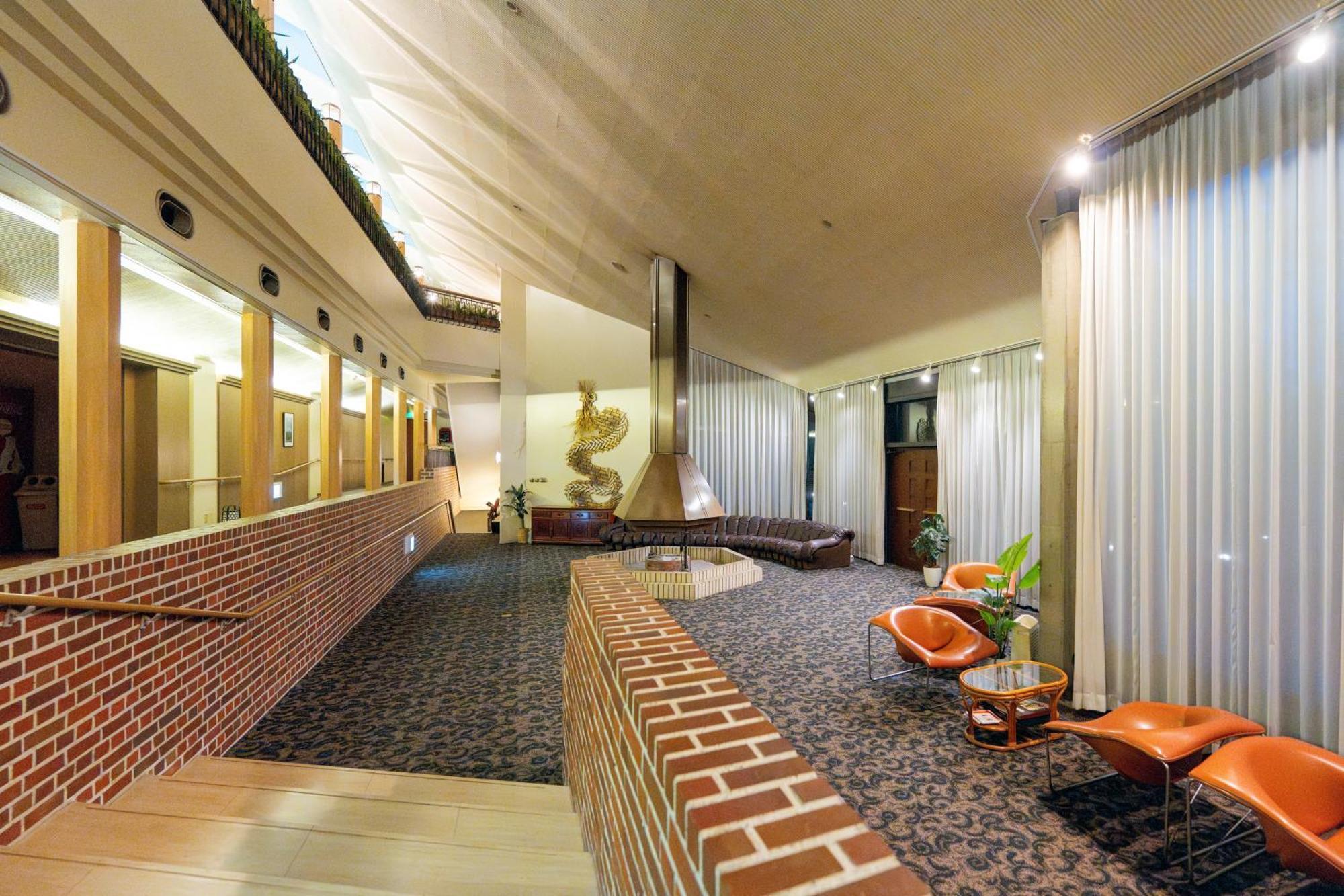 富士祥栄会館 Hotel Oyama  Exterior photo